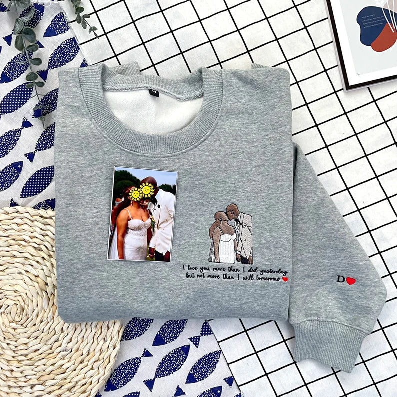 カスタム刺繍スウェットシャツ、カスタム刺繍パーカー、カスタム写真ポートレート、カスタム刺繍シャツ、家族の顔なしポートレートギフトカップル