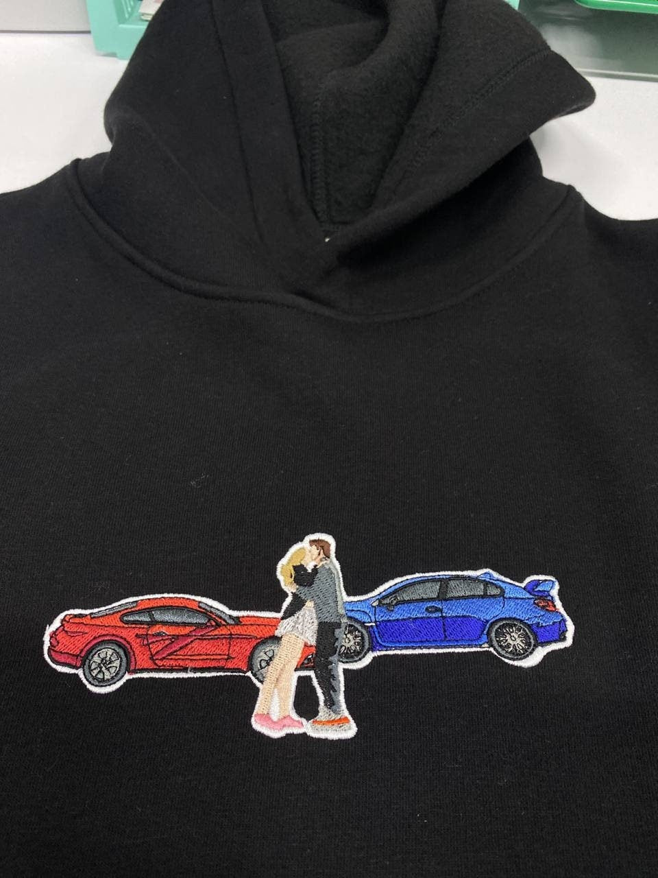 カスタムカーパーカー、刺繍入りカースウェットシャツ、男性用パーソナライズカースウェットシャツ、クラシックカー刺繍パーカー