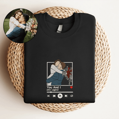 カスタム刺繍スウェットシャツ、カップル向けのパーソナライズギフト、アウトライン写真パーカー、ユニセックスパーカー