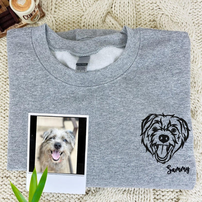 カスタム犬刺繍スウェットシャツ、パーソナライズバーシティスウェットシャツ、犬の飼い主へのギフト