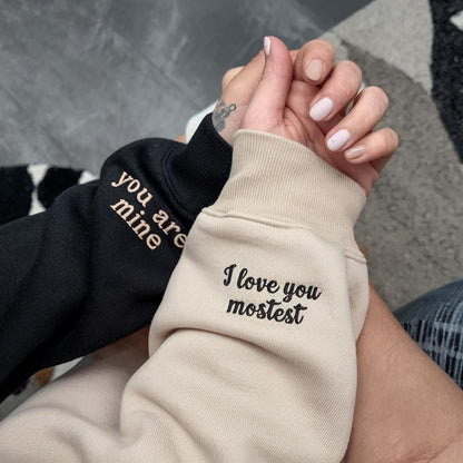 カスタム刺繍パーカーまたはスウェットシャツクルーネック、カップルギフト記念日gf/bf lgbtq誕生日結婚祝いお揃いパーカー、彼女へのギフト