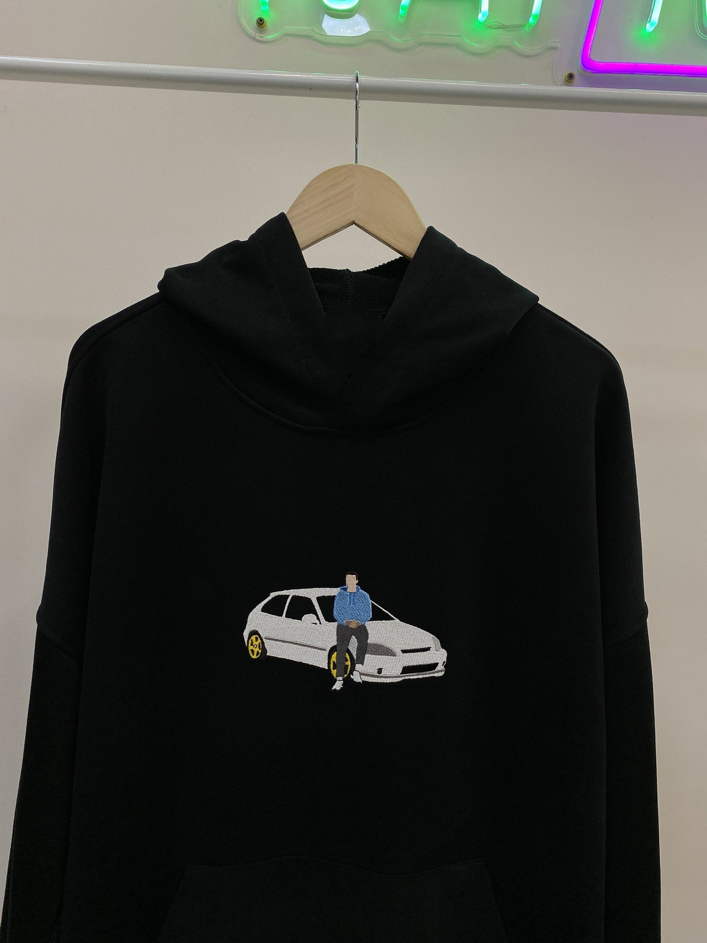 カスタムカーパーカー、刺繍入りカースウェットシャツ、男性用パーソナライズカースウェットシャツ、クラシックカー刺繍パーカー